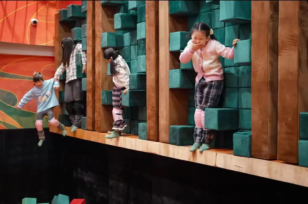 鲁班奇幻乐园广东首店开业，超10万道知识题库等您闯关 | 请到广东过五一