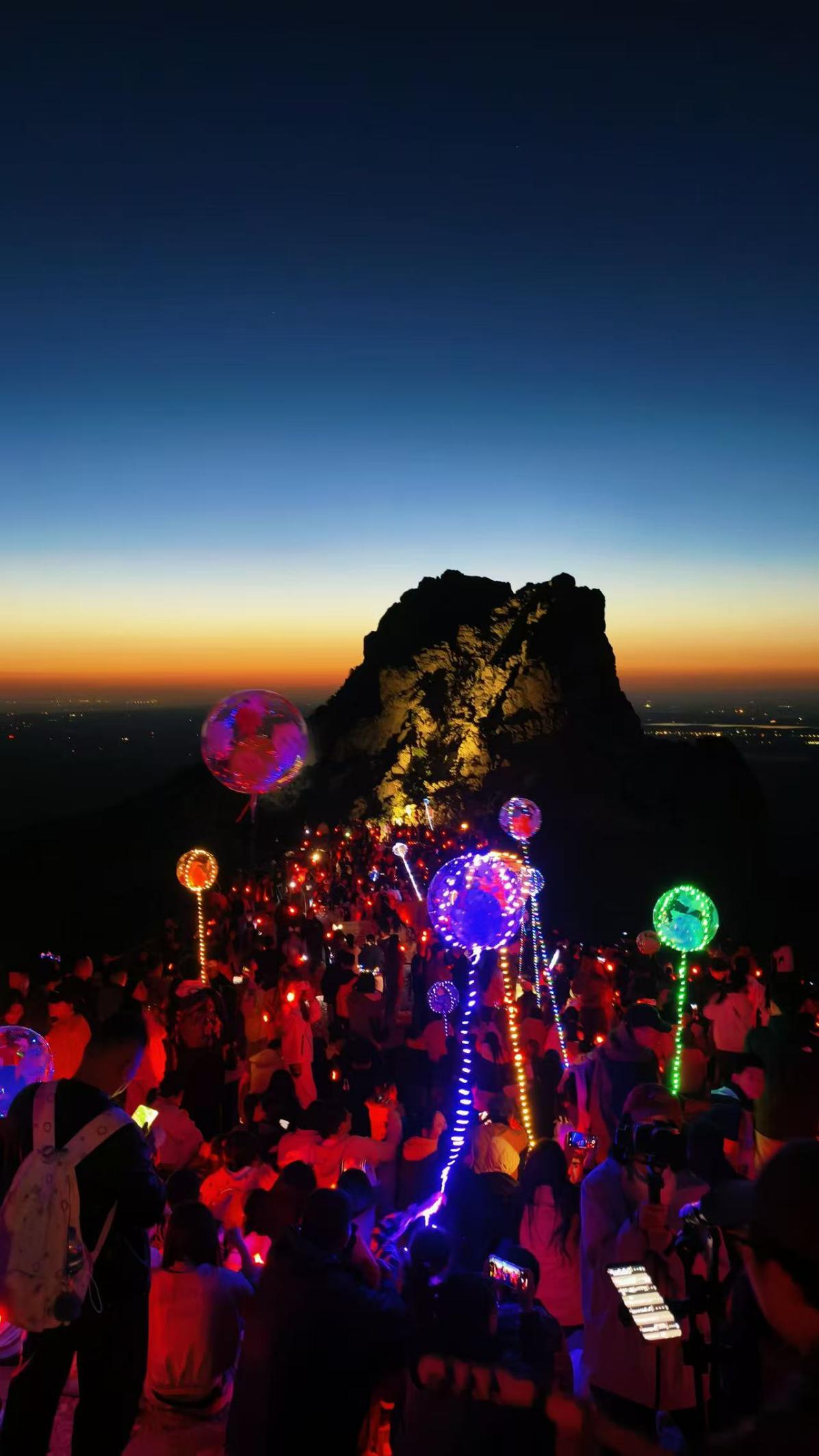 宁夏：到贺兰山滚钟口赴日出之约