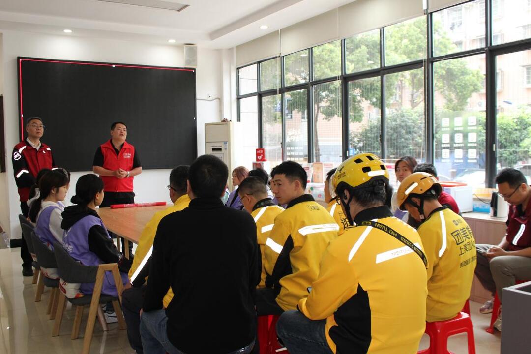 湖南现代物流职业技术学院：马石光带队进社区 多方联动打造“户外劳动思政课”