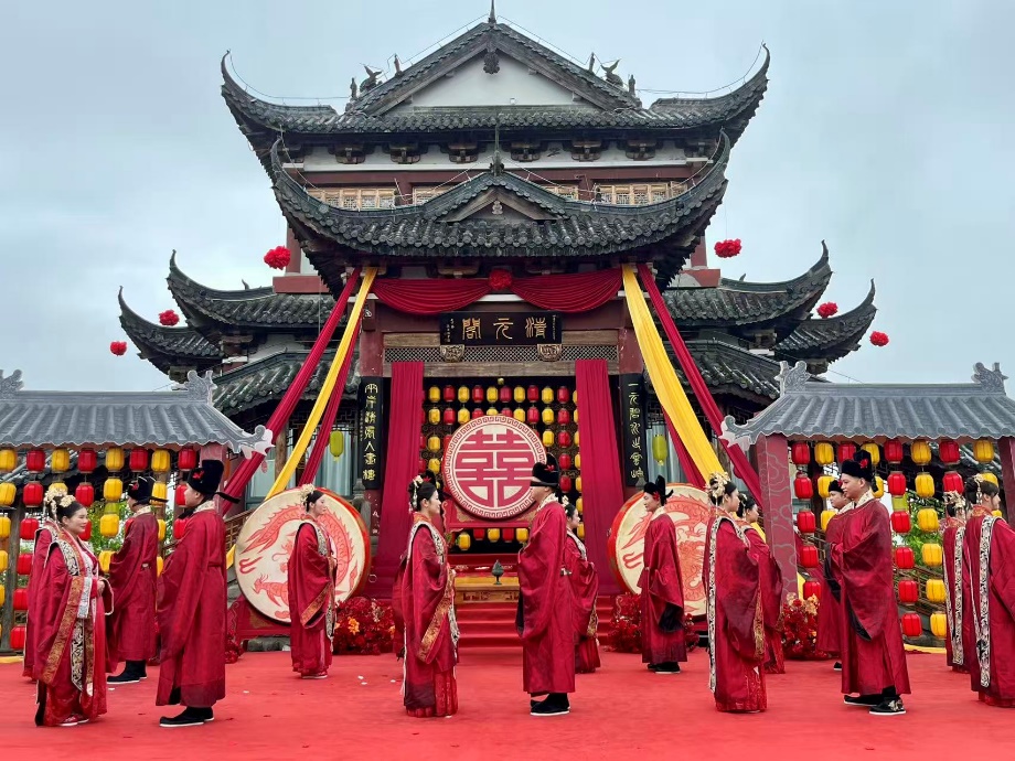 重庆丰都：宋制婚礼倡新风 政策宣讲到基层