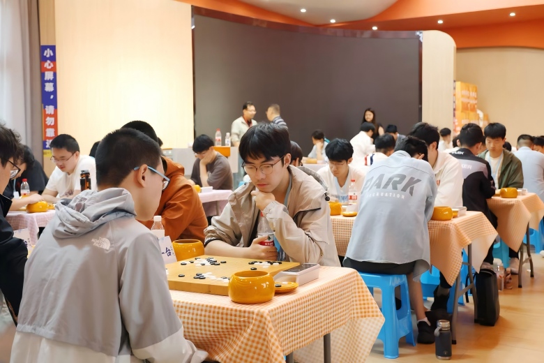 从“段位跃升”到“大师课” 国内公益性大学生围棋赛事首开升段通道