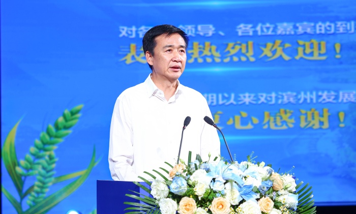 在第九届家长大会上，李春田：讲好携手育人故事 助力孩子们健康成长、励志成才、创造成就
