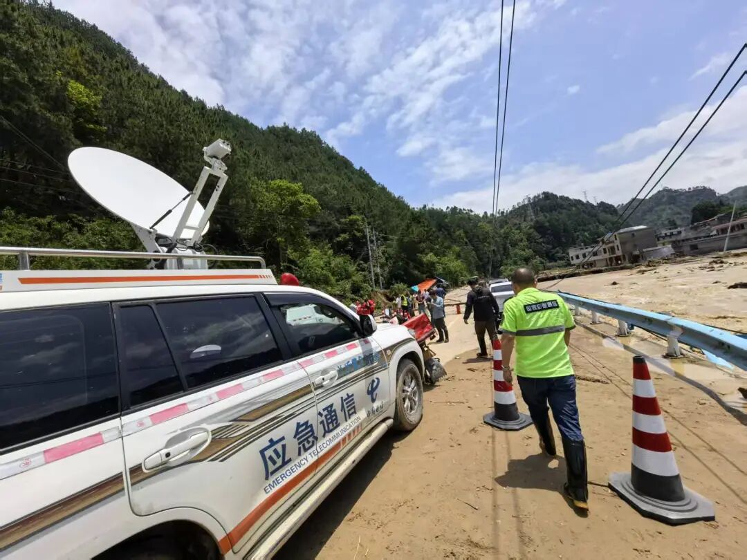 黔南:万众一心战汛情 昼夜奋战保民生 图片