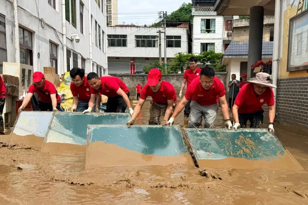 黔南:万众一心战汛情 昼夜奋战保民生 图片