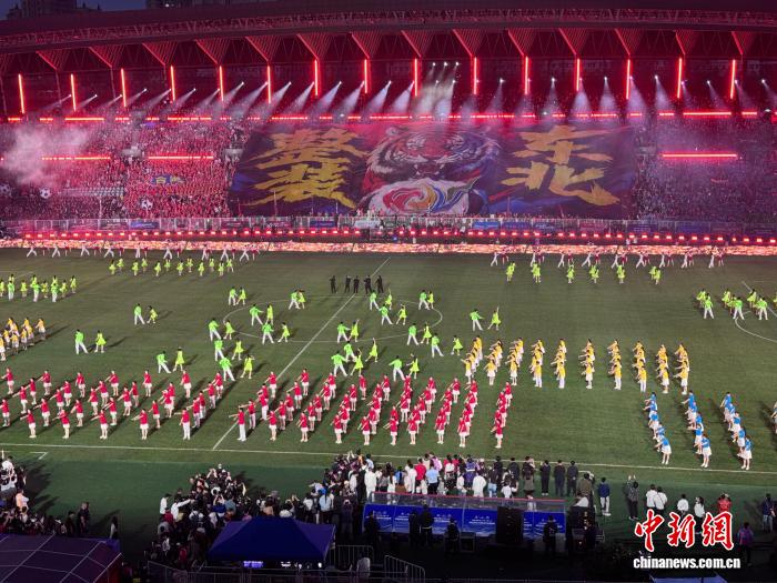 “东北超”启幕:铁西绿茵场上的草根热望与区域新章