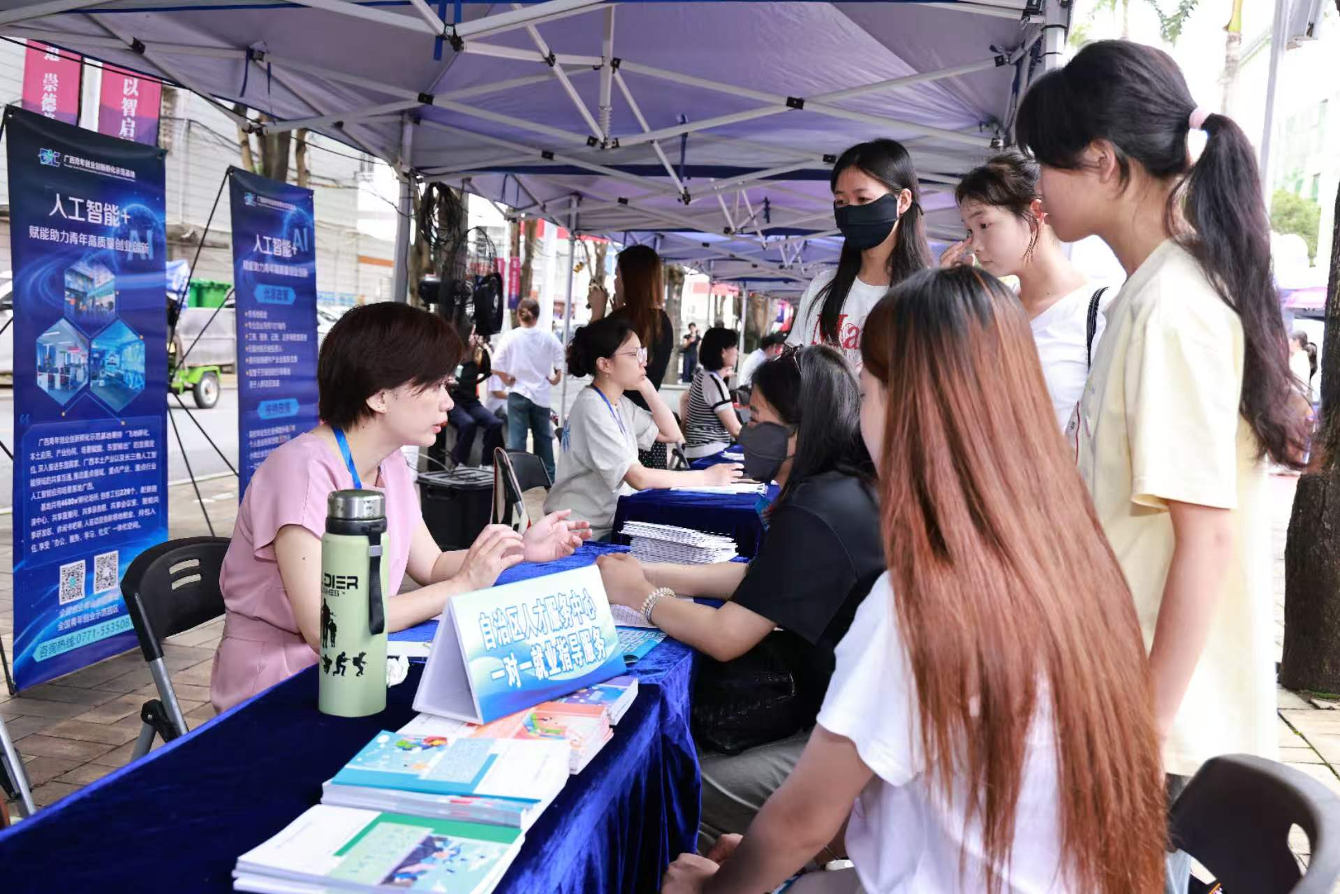 广西举办幼教技能人才专场招聘会