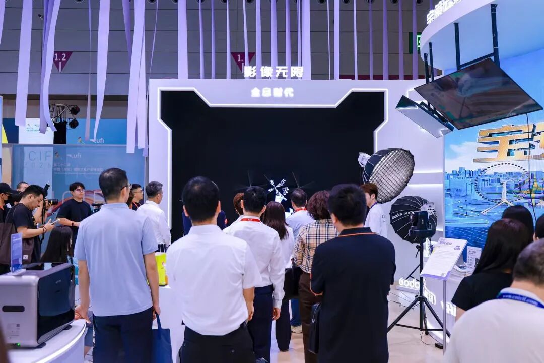 第二十二届文博会,今日在宝安启幕! 3ebf2f38e448ff7e959325218ca8c87d.jpg
