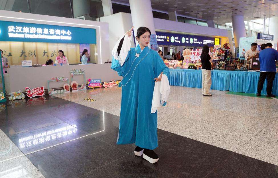 武汉文旅志愿者：讲好江城故事，让游客遇见更多美好