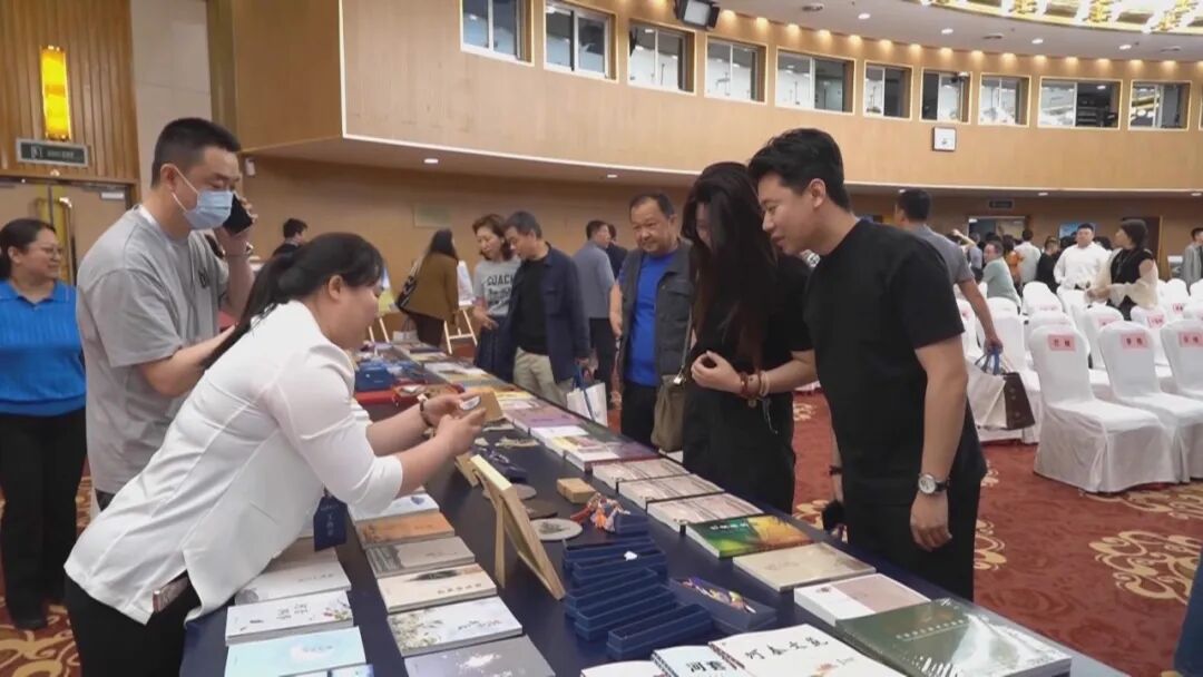 巴彦淖尔大型自然人文纪录片《乌梁素海》在京发布