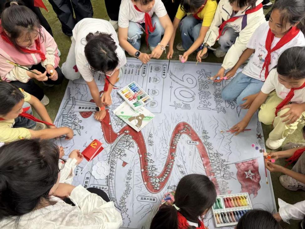 “大手牵小手”重走长征路，重庆这所学校让红色基因“活”了起来
