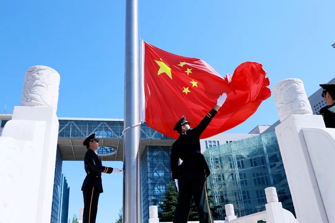 “我从山中来,圆梦向大海!”