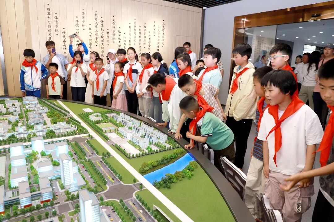 “我从山中来,圆梦向大海!”
