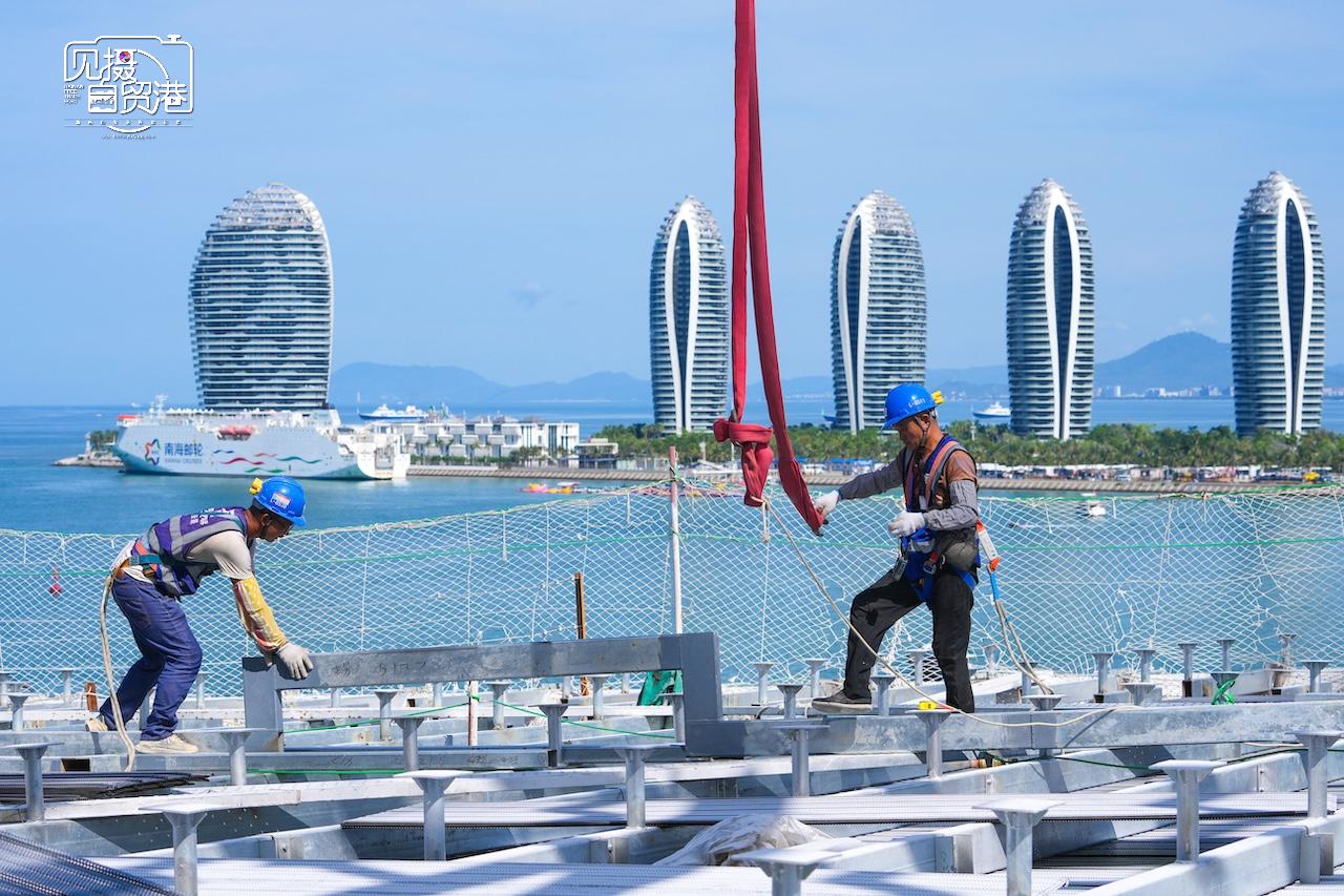 见摄自贸港·一线直击|海南国际文化交流中心项目钢结构封顶