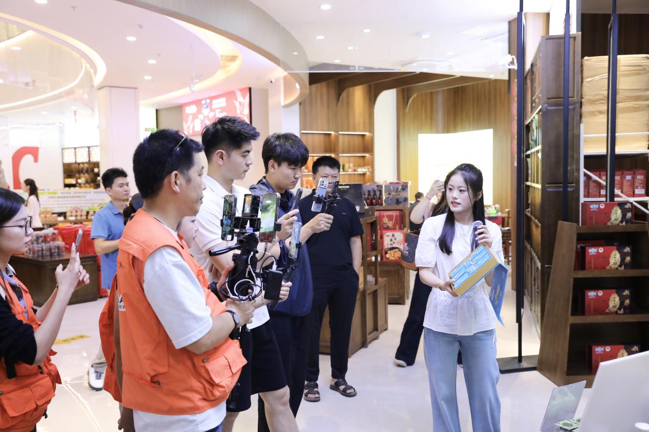 助农直播解锁泉州永春绿色发展密码:看小城大业的“真功夫” 助农直播解锁泉州永春绿色发展密码:看小城大业的“真功夫”