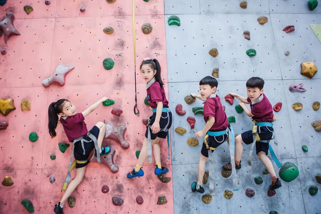 驿都实验学校攀岩课程