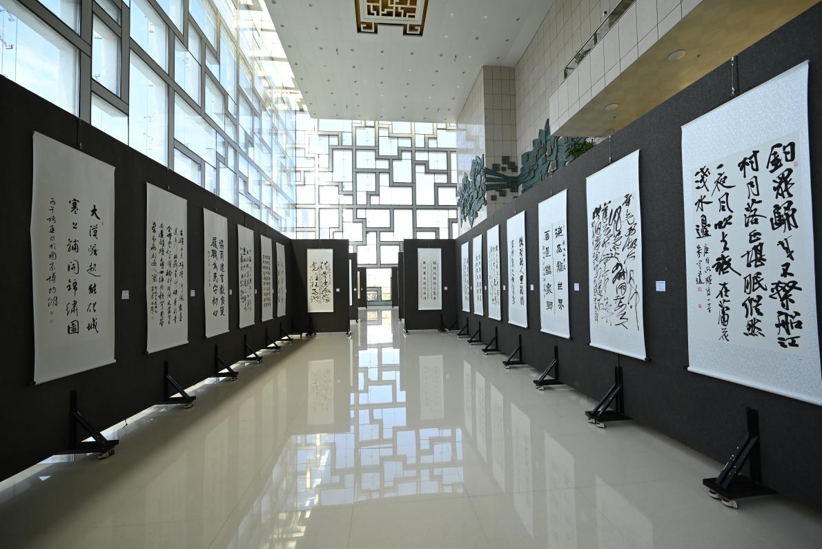 “丝路·文明·传承”中国书法精品巡回展榆林展盛大启幕
