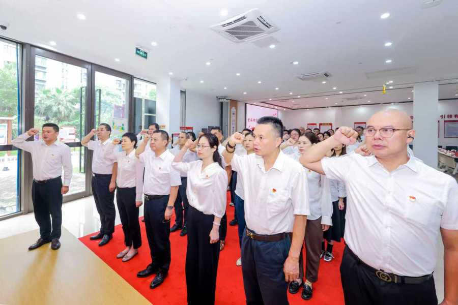 白云区京溪街举办迎“七一”系列活动:“政治生日”忆初心 书记讲党课强使命