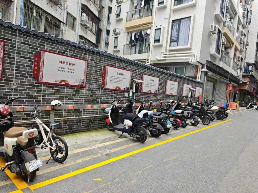白云区京溪街举办迎“七一”系列活动:“政治生日”忆初心 书记讲党课强使命