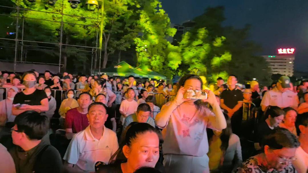 燃动夏夜！辽阳白塔首届凉皮节暨口琴艺术音乐会启幕