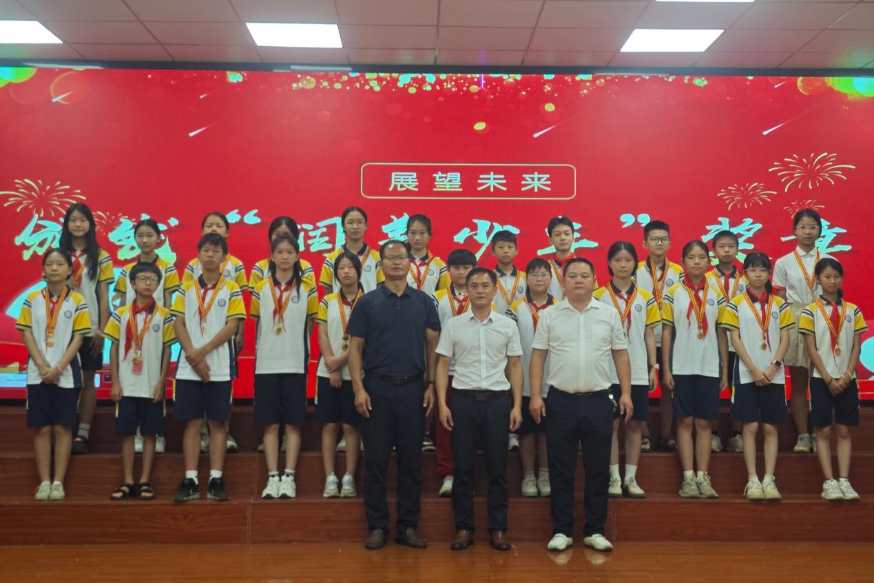 桂阳县龙潭小学:童心向党逐韶华 润美少年启新程 桂阳县龙潭小学:童心向党逐韶华 润美少年启新程