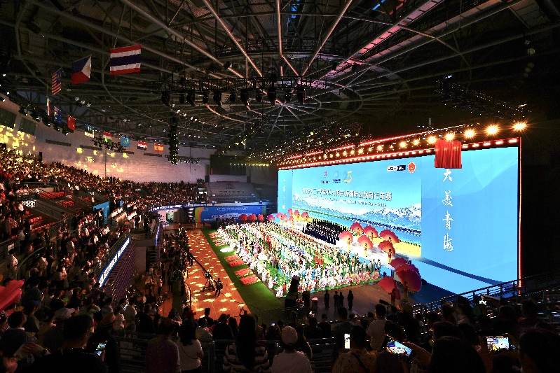 2026年第二十五届环大美青海国际公路自行车赛开幕 2026年第二十五届环大美青海国际公路自行车赛开幕