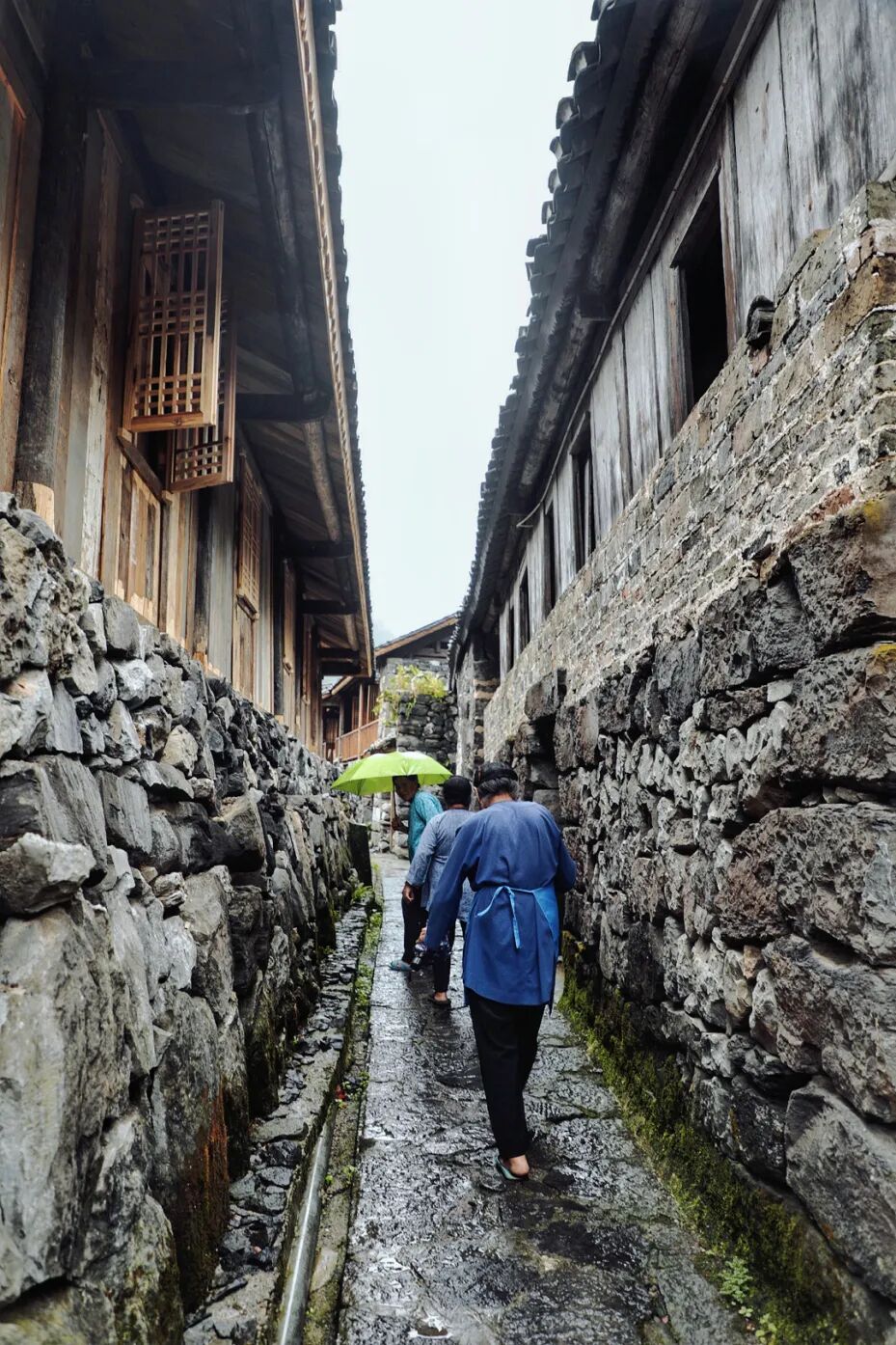 取景地推介丨从秘境苗寨到现代都市,跟着《小芳》打卡贵州