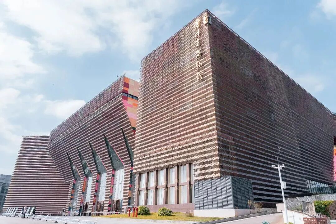 取景地推介丨从秘境苗寨到现代都市,跟着《小芳》打卡贵州 微信图片_2026-07-08_162355_035.jpg