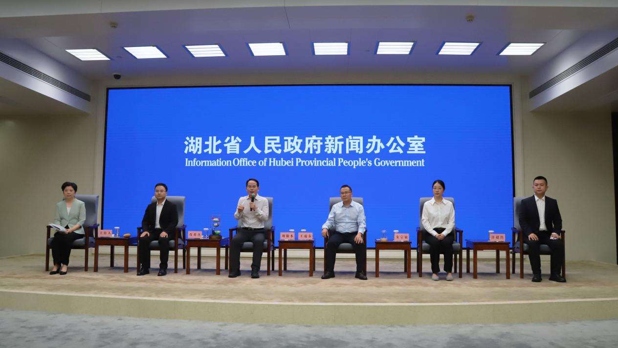 勇攀科技高峰 点亮荆楚未来——湖北5位科技工作者代表讲述科研攻坚历程 W020260717669237760643