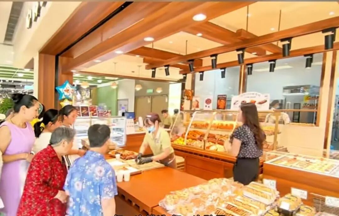 卓悦百盛购物公园裕民店盛大开业 打造裕民商业新地标