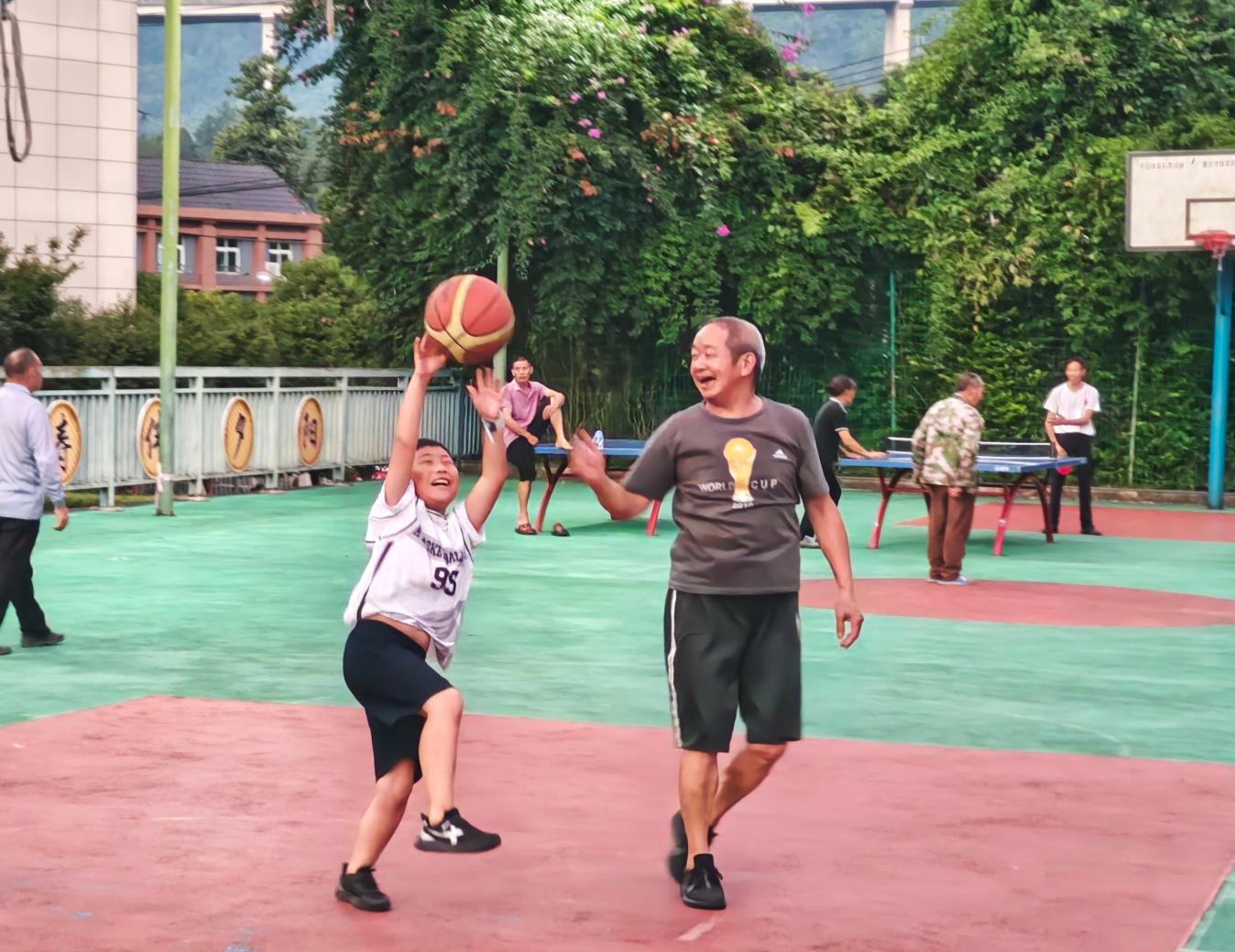 老年友好 家门口见|村名自带“长寿基因”，重庆百年延寿村把祝福过成日常