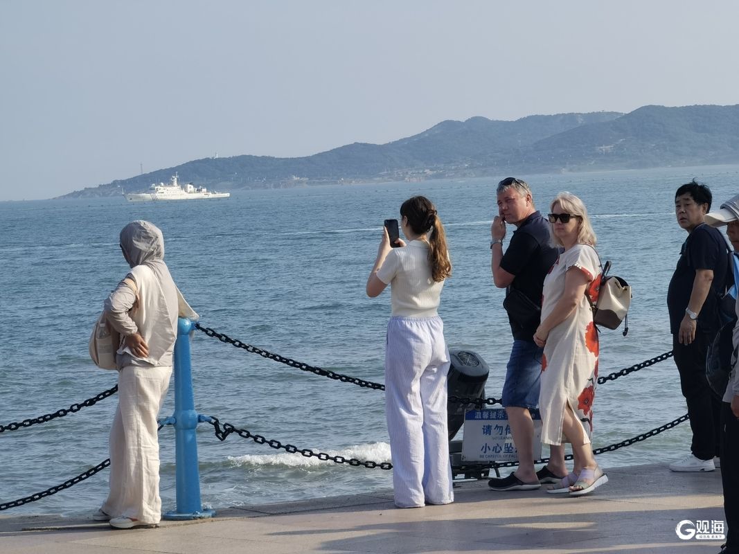 暮染栈桥,人潮共赴夏日海风之约