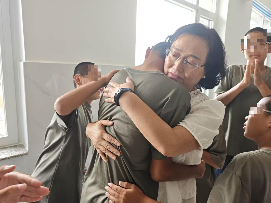 用生命点亮生命 ——“行走的威海社科” 走进威海市康成学校