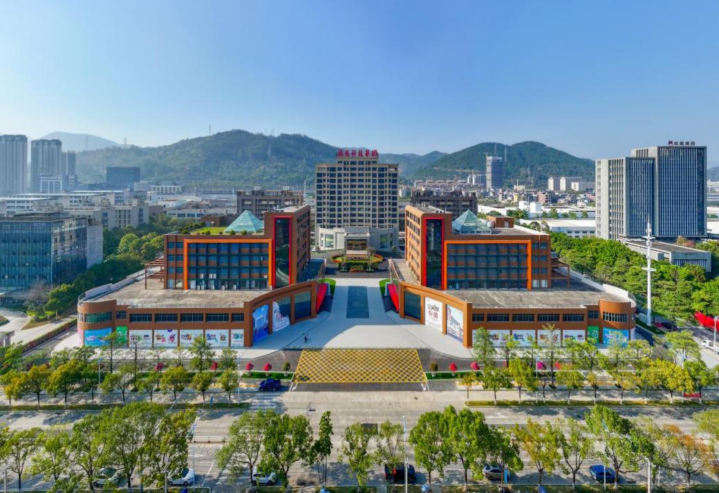 当“科创种子”遇见“福清沃土”：福建一座县域科创城的繁茂之道