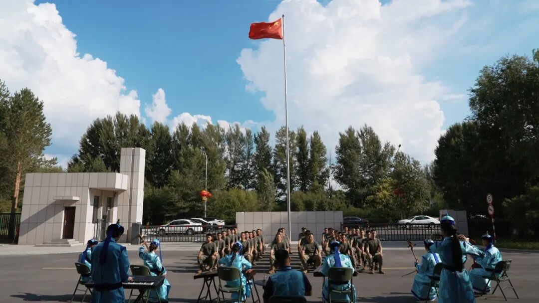 “暖城双拥·荣耀八一”让尊崇看得见、摸得着