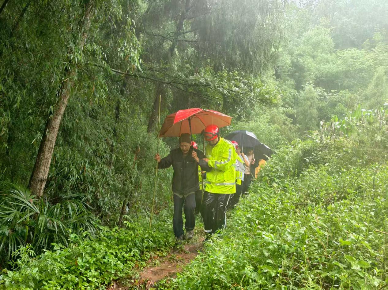 重庆万州：遭遇全域性暴雨 已转移群众1326人