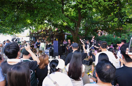 夏韵润老街烟火焕新颜 重庆渝中风貌街区解锁清凉文旅新模式