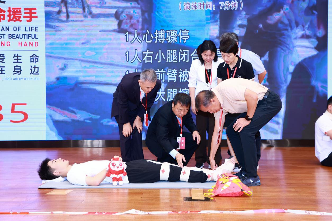 赛场练“救”真功  守护就在身边