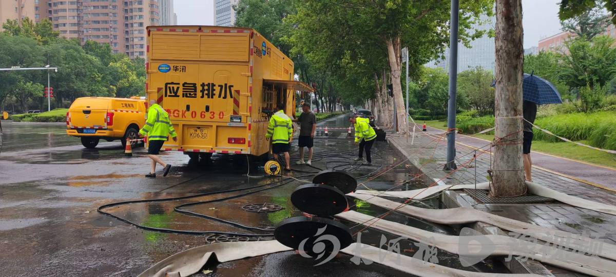 河你共风雨 | 新乡全城布防,城管多举措筑牢城市防汛防线