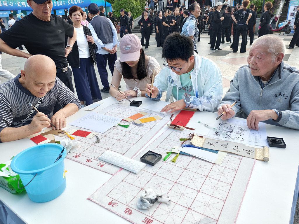 重庆市“光影盛夏 文明有约”文明实践主题季片区示范活动在黄水镇启幕