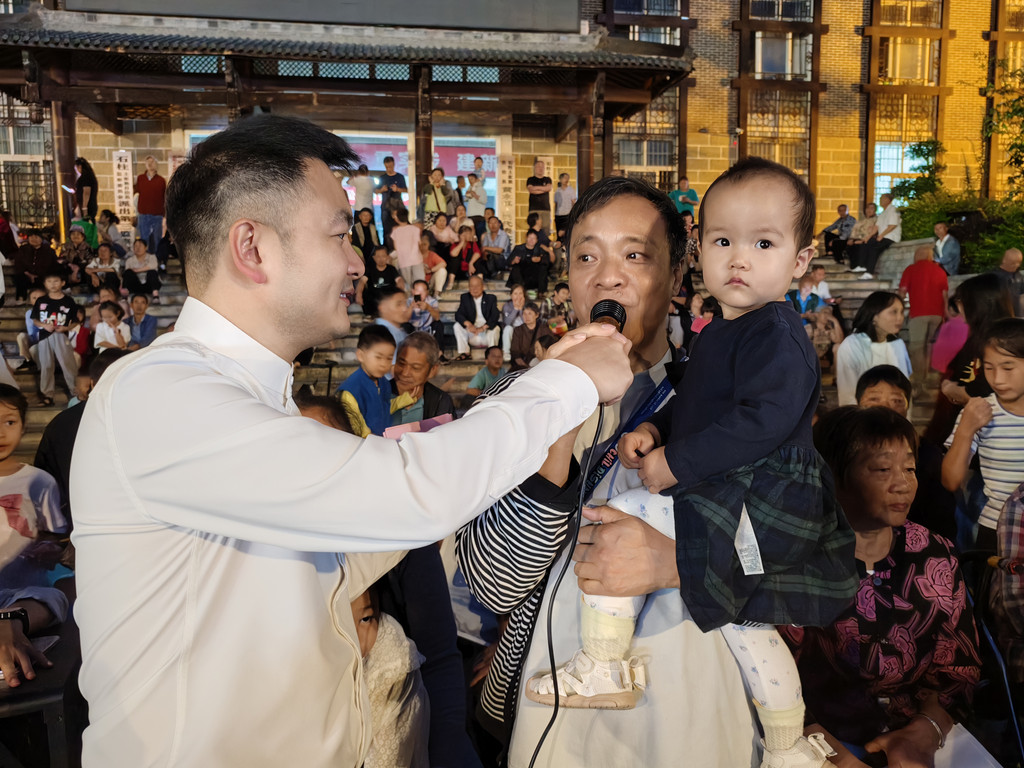 重庆市“光影盛夏 文明有约”文明实践主题季片区示范活动在黄水镇启幕