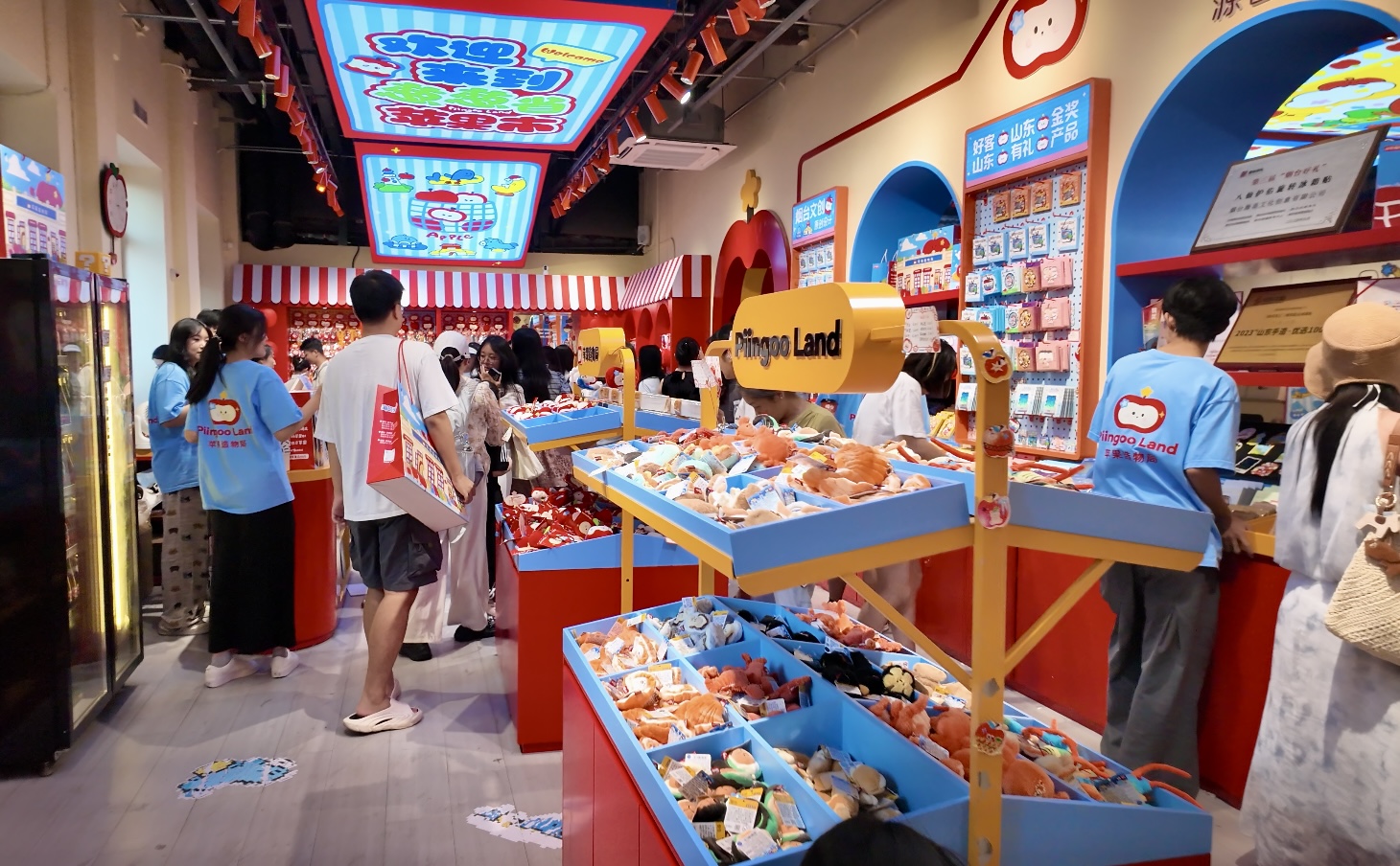 单品销售十万加!“苹果市”文创成时尚旅游单品