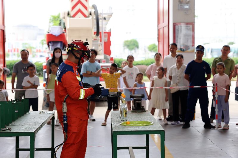 “8·7公众开放体验日”走进防城港核电基地 ——共同开启核与辐射科普之旅