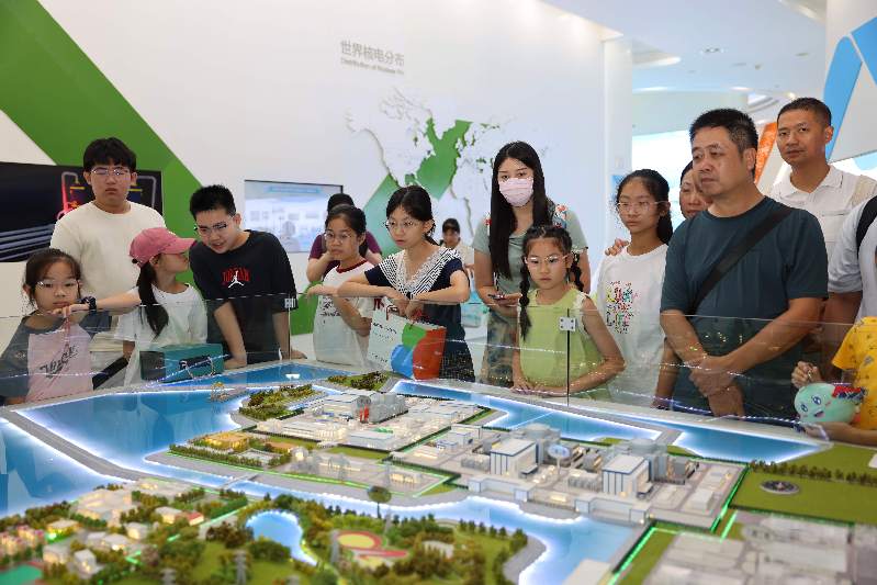 “8·7公众开放体验日”走进防城港核电基地 ——共同开启核与辐射科普之旅