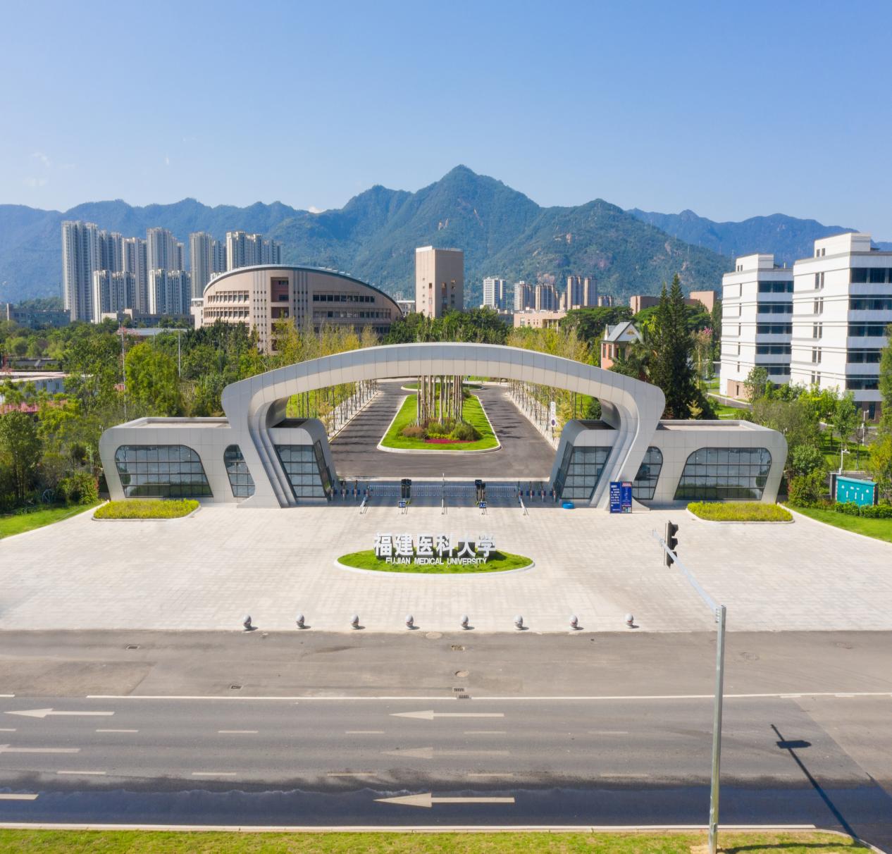 育见新时代·光明会谈丨福建医科大学党委书记陈星：红医铸魂 实践砺志——培养有温度的生命守护者