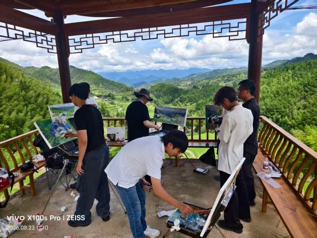 福建省浦城县枫溪乡：丹青绘绿野 光影兴山乡