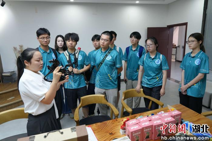 湖北宜昌：窑火淬陶承楚脉 青春寻韵赴峡江