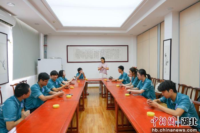 湖北宜昌：窑火淬陶承楚脉 青春寻韵赴峡江