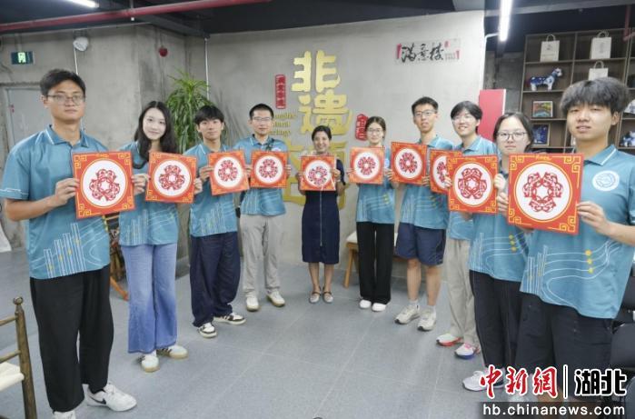 湖北宜昌：窑火淬陶承楚脉 青春寻韵赴峡江