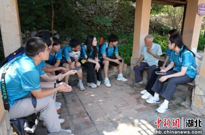 大连理工大学青年学子湖北宜昌探寻大树背后的乡土伦理与生态智慧