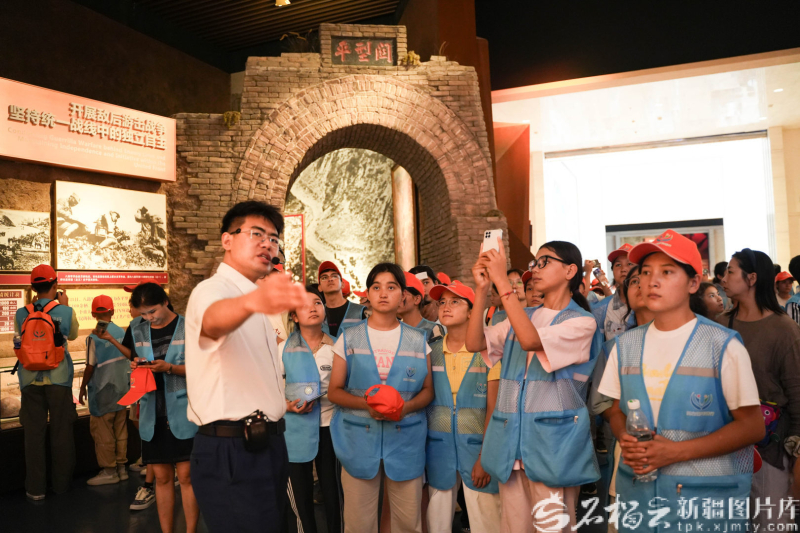 铸牢中华民族共同体意识|边疆少年的追光之旅
